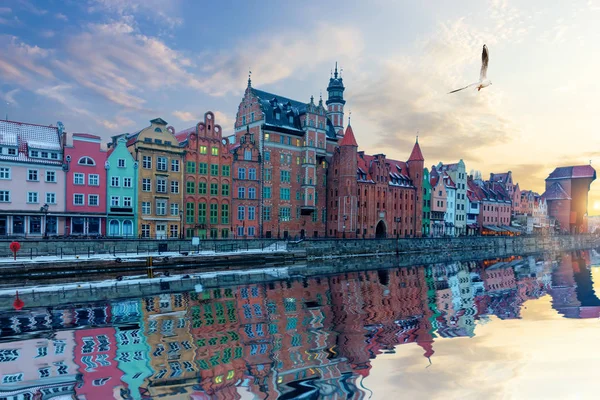 Gdansk Vista Orilla Del Río Hermosas Fachadas Del Casco Antiguo — Foto de Stock