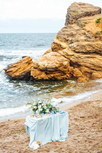 Área Cerimônia Casamento Praia Areia Perto Oceano — Fotografia de Stock