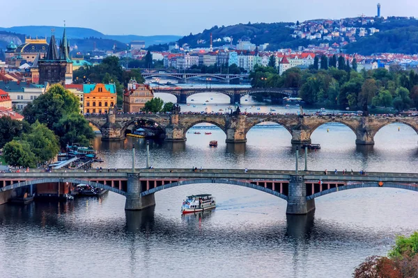 Charles Köprüsü Diğer Prag Köprüler Görünümü Çek Cumhuriyeti — Stok fotoğraf