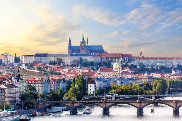 Praga Vista Ciudad Con Puente Manes Ciudad Menor Con Castillo — Foto de Stock