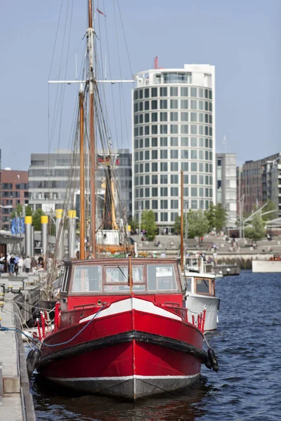 Velero Paseo Marítimo Esplendido Hamburguesburgo Alemania Día Soleado — Foto de Stock