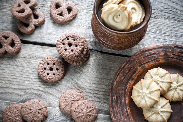 Galletas Mantequilla Chispas Chocolate Fondo Madera — Foto de Stock