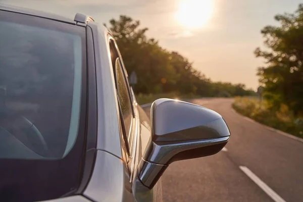 Auto Auf Der Straße Seitendetail — Stockfoto