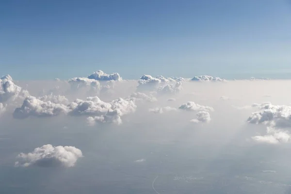 Wolken Von Oben Betrachtet Flugzeug — Stockfoto