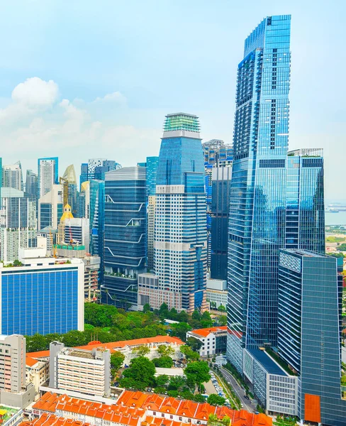 シンガポール近代的なダウンタウン高層ビル群の空撮 — ストック写真