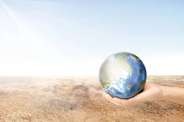 Mão Humana Segurando Planeta Terra Com Terra Seca Sobre Fundo — Fotografia de Stock