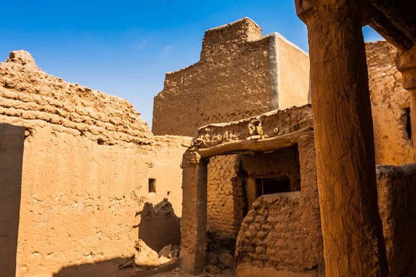 Εσωτερικό Του Εγκαταλελειμμένου Παραδοσιακού Αραβικού Σπιτιού Από Τούβλα Λάσπης Majmah — Φωτογραφία Αρχείου