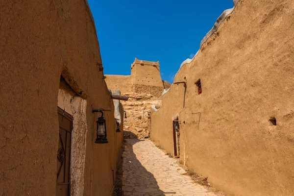Ένας Στενός Δρόμος Παραδοσιακά Κτίρια Από Τούβλα Λάσπης Στην Majmaah — Φωτογραφία Αρχείου