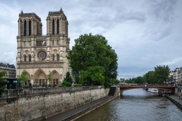 Catedral Notre Dame Rio Sena Paris França — Fotografia de Stock