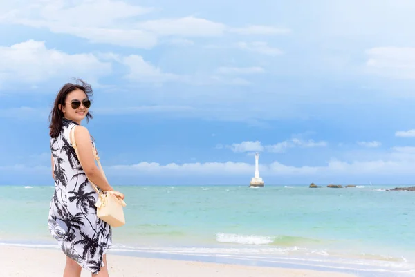 Landschap Van Het Strand Zee Zomer Hemel Mooie Vrouw Toeristische — Stockfoto