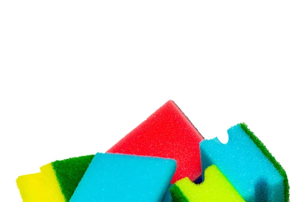 Close Uma Pilha Montão Várias Esponjas Coloridas Esfregões Limpeza Isolados — Fotografia de Stock