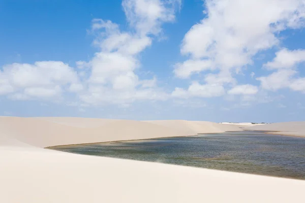 Panorama Dunas Areia Branca Parque Nacional Lencois Maranhenses Brasil Lagoa — Fotografia de Stock