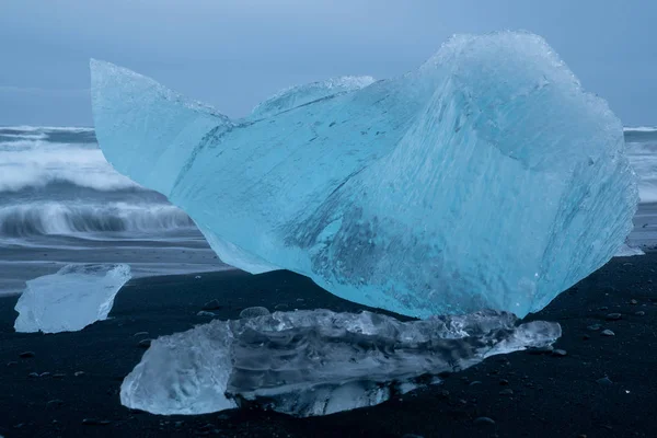 冰岛乔克萨尔龙钻石海滩冰山堡 — 图库照片