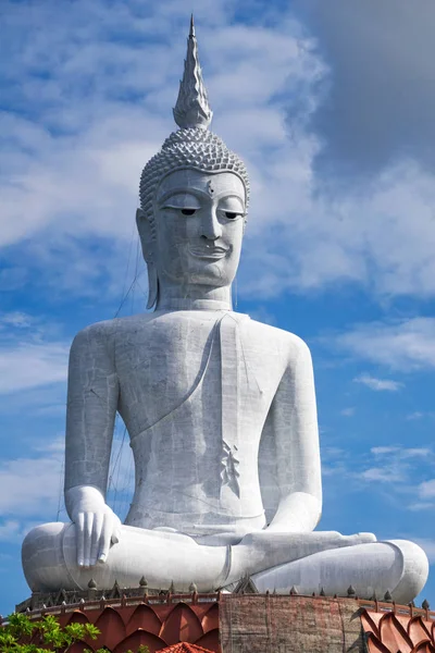 Buda Gigante Templo Wat Phu Manorom Mukdahan Tailândia — Fotografia de Stock