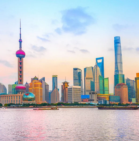 Shanghai Storstad Skyline Med Modern Arkitektur Floden Med Vacker Solnedgång — Stockfoto