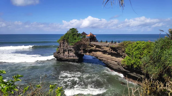 Pura Batu Bolong Borde Acantilado Costa Con Agujero Roca Bali — Foto de Stock