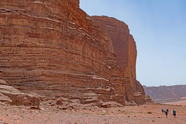 Caminhadas Meio Formações Deserto Wadi Rum Jordânia — Fotografia de Stock