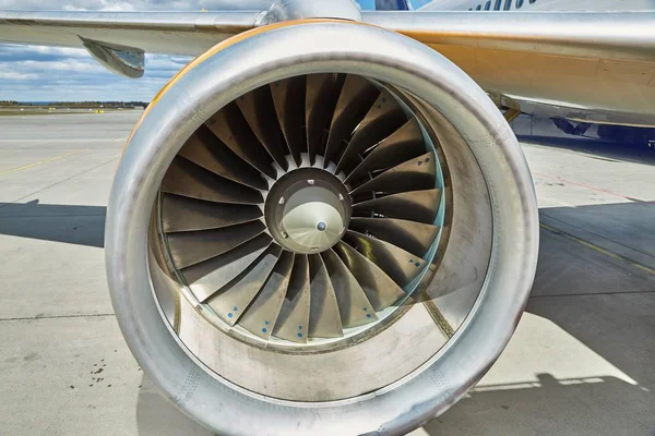 Yeni Bir Uçağın Jet Motoru — Stok fotoğraf