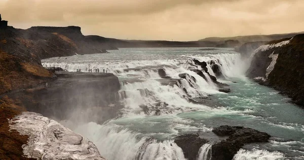 Gullfoss Καταρράκτη Στην Ισλανδία Όμορφη Θέα Ομίχλη Ψεκασμού Στον Αέρα — Φωτογραφία Αρχείου