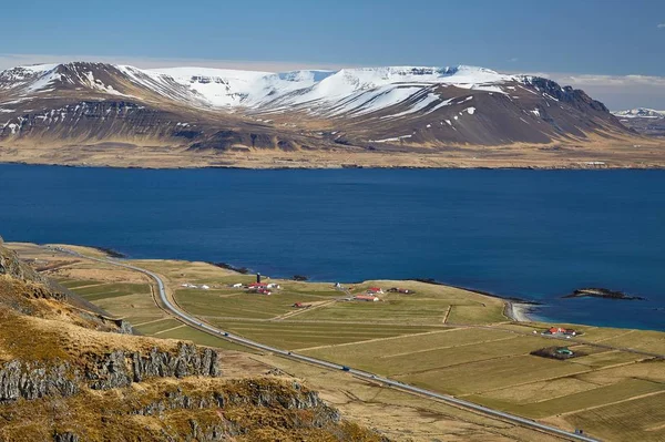 以Akrafjall Akranes Mount Esja为背景的冰岛风景 — 图库照片