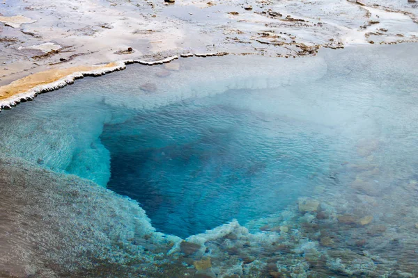 Geotermální Oblast Strokkur Pohled Horké Prameny Gejzír Gejzír Island — Stock fotografie