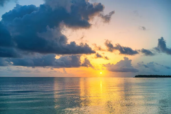 Hermoso Amanecer Nublado Sobre Océano República Dominicana — Foto de Stock