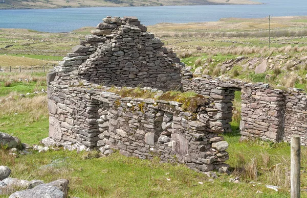 Uferlandschaft Mit Einer Hausruine Connemara Einer Region Irland — Stockfoto