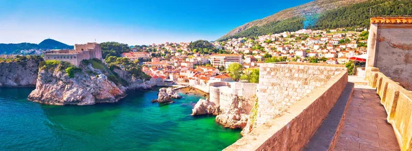 Dubrovnik Zálivu Historické Zdi Panoramatický Výhled Turistickou Destinací Dalmácii Chorvatsko — Stock fotografie