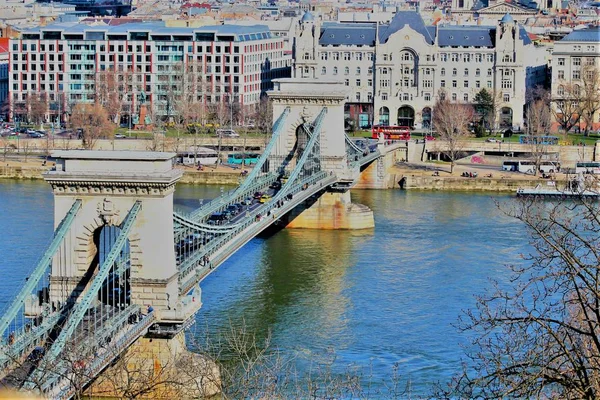 Chain Bridge Budapest Danube Europe People Friendship Peppers — Stock Photo, Image