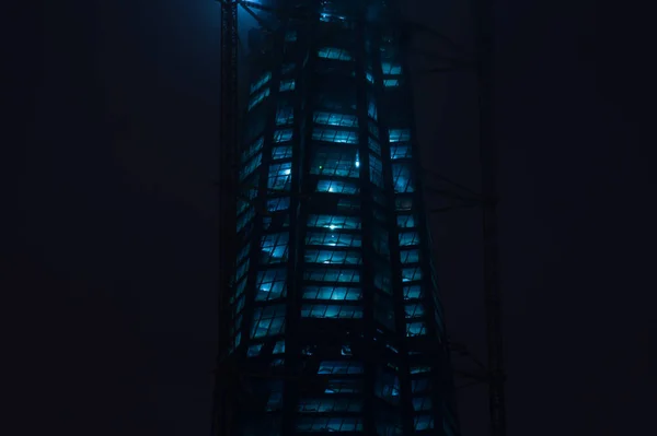 尼希特背景的摩天大楼结构 — 图库照片