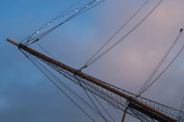 Eski Yelkenli Gemisinin Direği — Stok fotoğraf