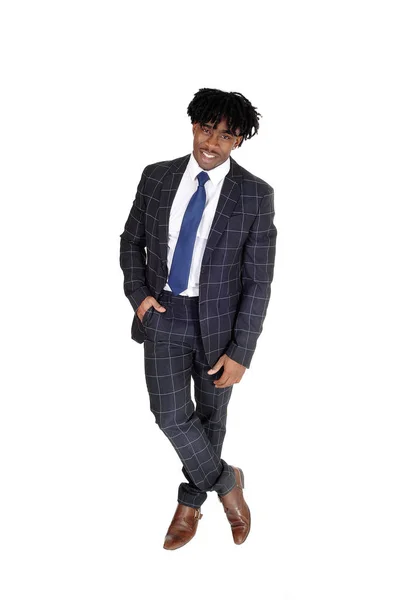 Joven Afroamericano Pie Traje Camisa Blanca Tie Relaja Estudio Aislado — Foto de Stock