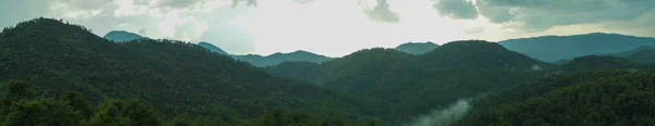 Panorama Montaña Paisaje Con Vista Espectacular Del Cielo —  Fotos de Stock
