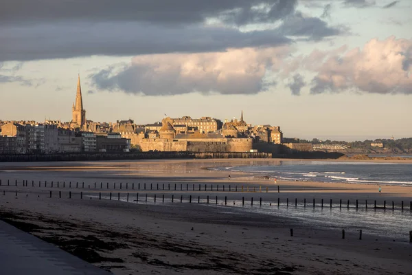 Luz Mañana Plage Sillon Ciudad Amurallada Saint Malo Francia Ille —  Fotos de Stock