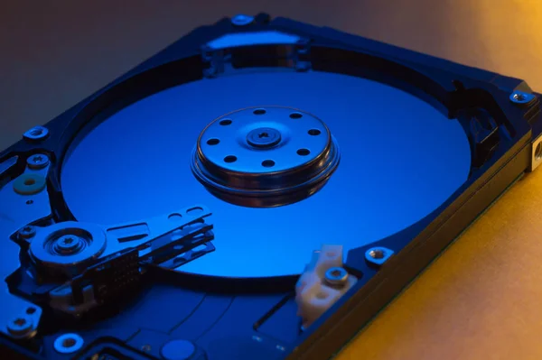 Πολύχρωμο Hdd Άνοιγμα Του Σκληρού Δίσκου Την Έννοια Της Αποθήκευσης — Φωτογραφία Αρχείου