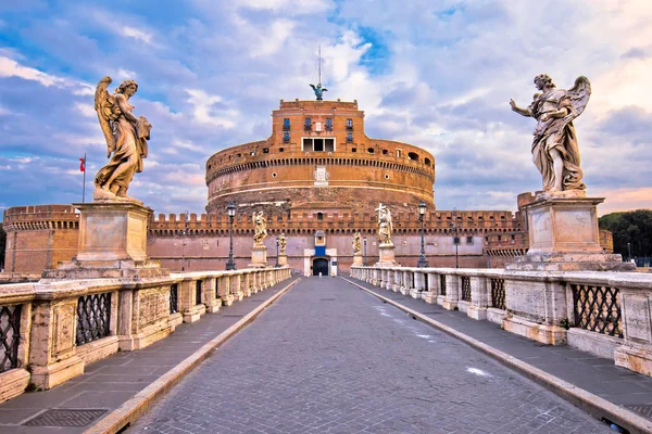 カステル アンジェロまたはローマのハドリアヌスとテヴェレ川大橋の霊廟 イタリアの首都 — ストック写真