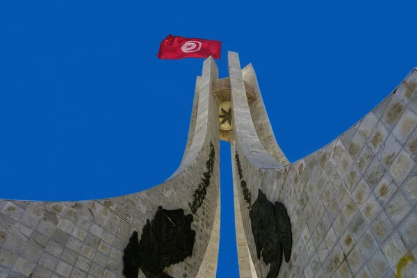 Τσιμεντένιο Μνημείο Στο Κέντρο Της Πλατείας Kasbah Στην Τύνιδα Τυνησία — Φωτογραφία Αρχείου