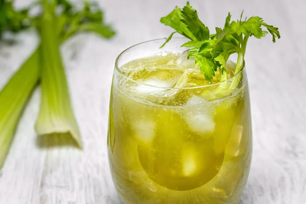 Non Alcoholic Fresh Celery Cocktail Ice — Stock Photo, Image