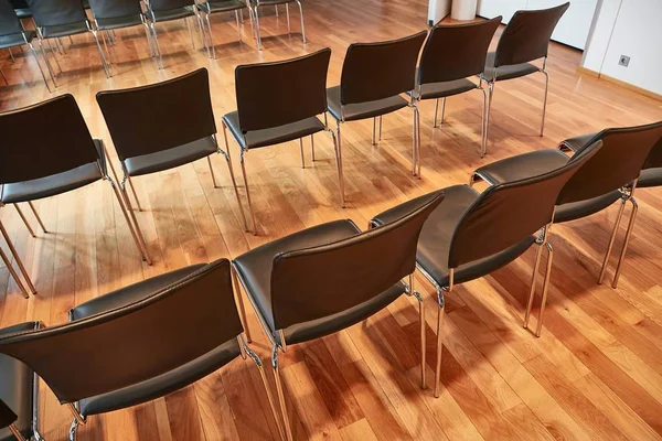Καρέκλες Σειρές Ένα Δωμάτιο — Φωτογραφία Αρχείου