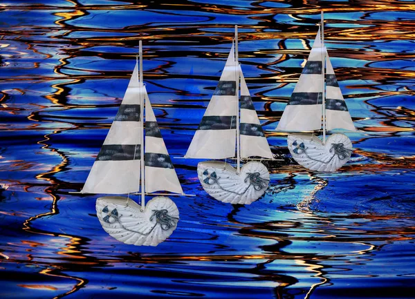 Three Sailing Ships Sail Blue Lake — Stock Photo, Image