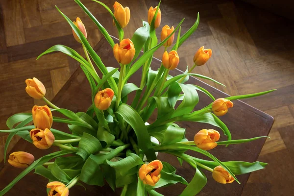 Overhead Shot Bouquet Orange Tulips Rustic Wood Table Top Flat — Stock Photo, Image