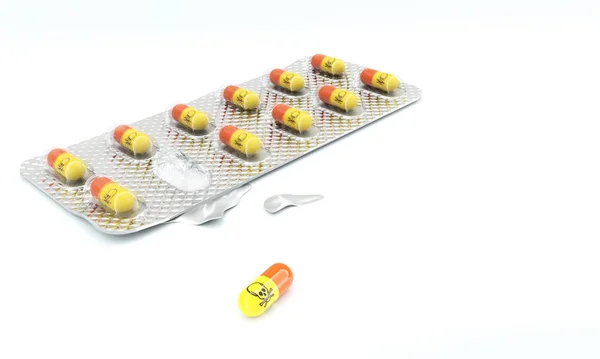 錠剤のブリスター薬と毒 — ストック写真