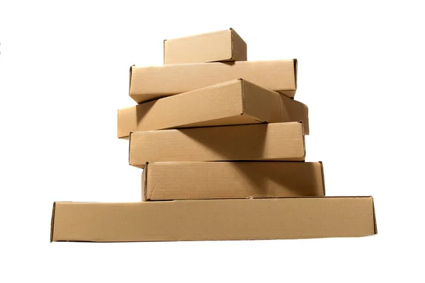 Beyaz Arkaplanda Izole Edilmiş Karton Kutular Yığını — Stok fotoğraf