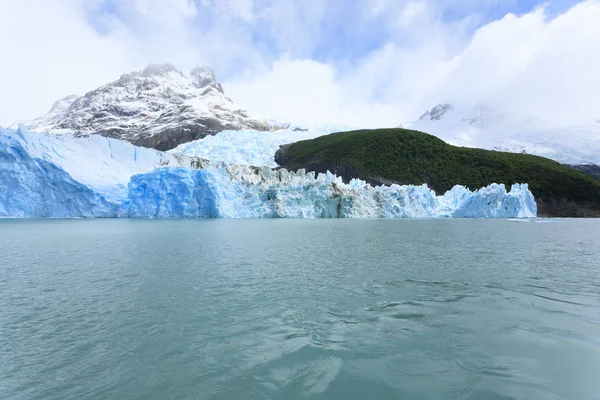 Spegazzini Glacier从阿根廷巴塔哥尼亚风景区的阿根廷蒂诺湖中看到的风景 Lago Argentino — 图库照片