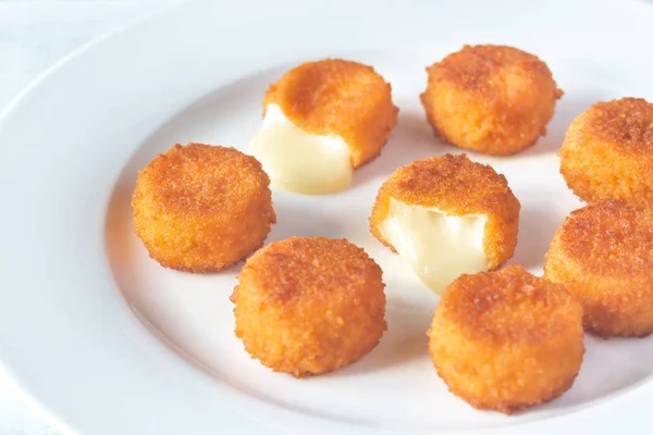 Nuggets Camembert Placa Blanca — Foto de Stock