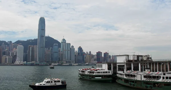 香港维多利亚港 2018年11月4日 香港渡轮码头 — 图库照片