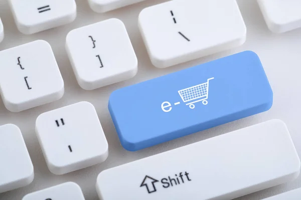 Teclado Computador Com Shopping Botão — Fotografia de Stock