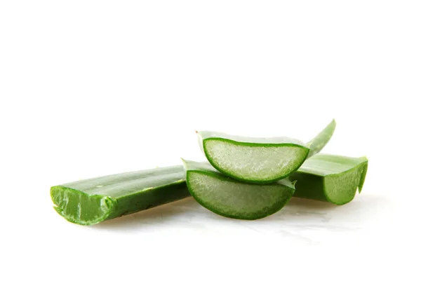 Aloe Vera Latar Belakang Putih — Stok Foto