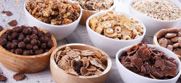 Tazones Que Contienen Diferentes Tipos Productos Cereales Para Desayuno — Foto de Stock