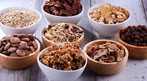 Tazones Que Contienen Diferentes Tipos Productos Cereales Para Desayuno — Foto de Stock